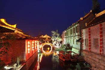 台儿庄古城夜景